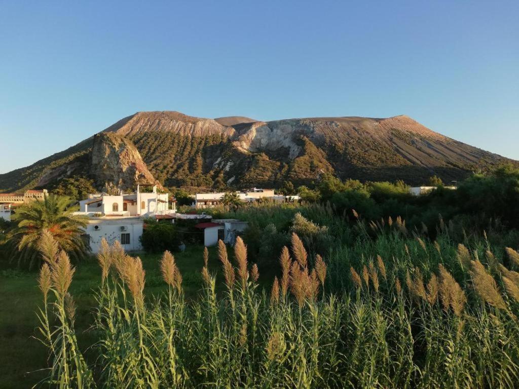 Garden & Sea Villa Vulcano  Luaran gambar