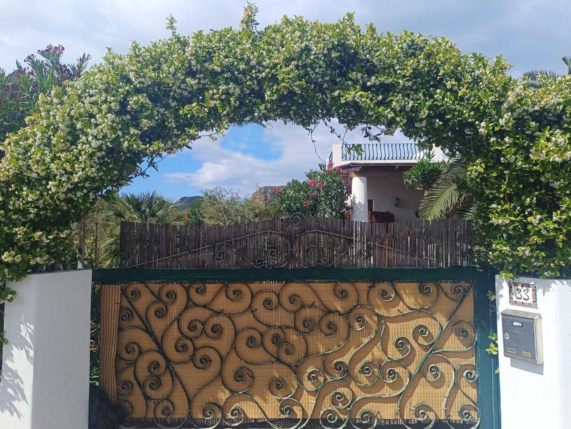Garden & Sea Villa Vulcano  Luaran gambar